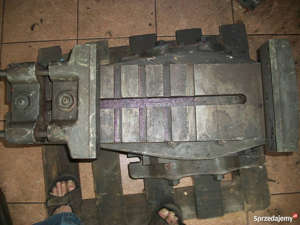 Imadło obrotowo uchylne szerokość 280 mm rozstaw Olkusz