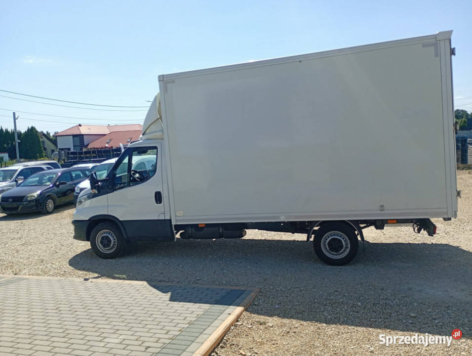 Iveco Daily 35S14 klima 3 osobowy Rok produkcji 2020