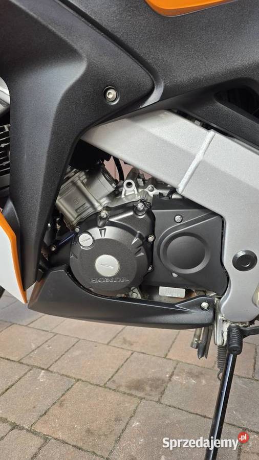 Honda CBR 125R Repsol A1 B Rok produkcji 2015 Wawrzeńczyce