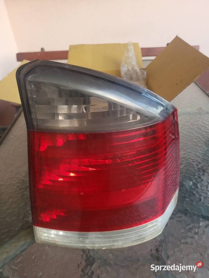 Lampa prawa Opel Vectra C GTS 1234km Cieszkowy sprzedam
