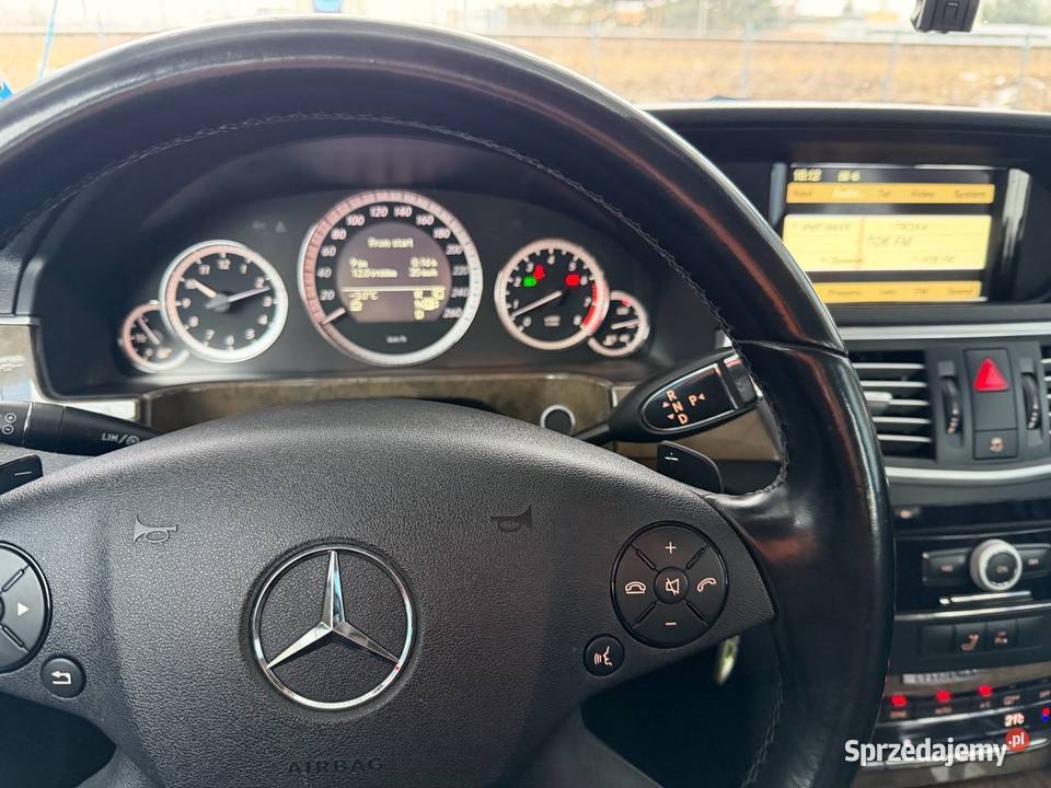 Mercedes E350 SprzedamZamienię nieuszkodzony