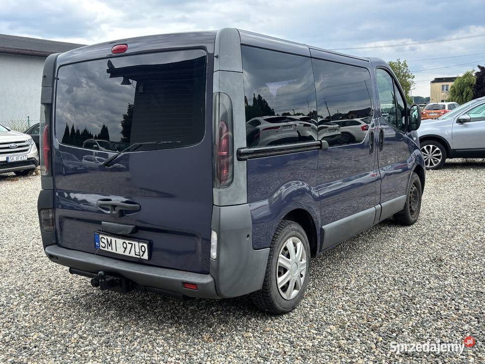 Opel Vivaro 2005r 9 osobowy 2/3 Paniówki