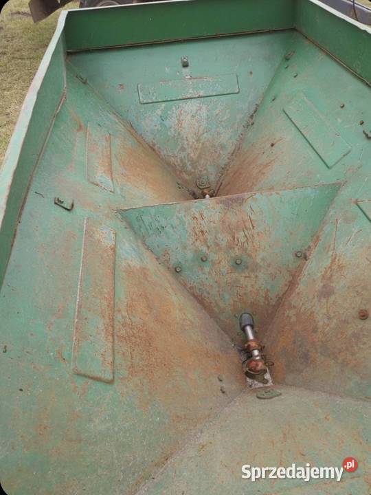 Rozsiewacz nawozow siewnik Słomniki