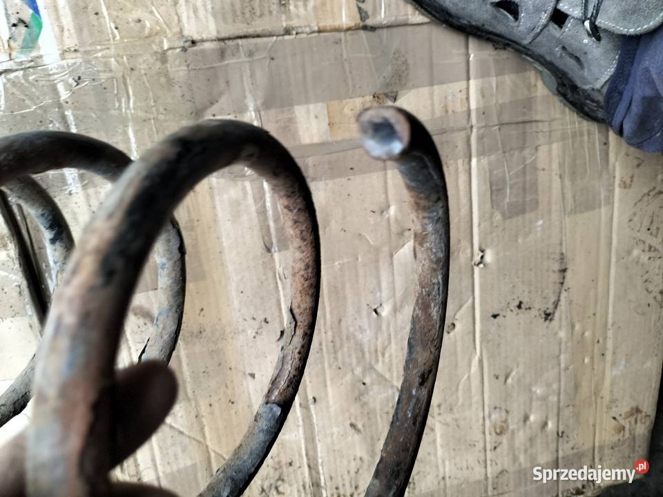 FORD MONDEO MK1 MK2 sprężyna przód przenia