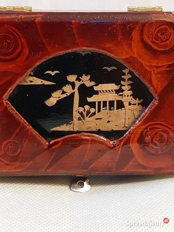 Japońska szkatułkapuzderko bogato zdobiona słomą Inowrocław sprzedam