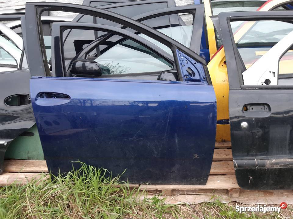Fiat Croma Prawe przednie drzwi osobowe Ksawerów