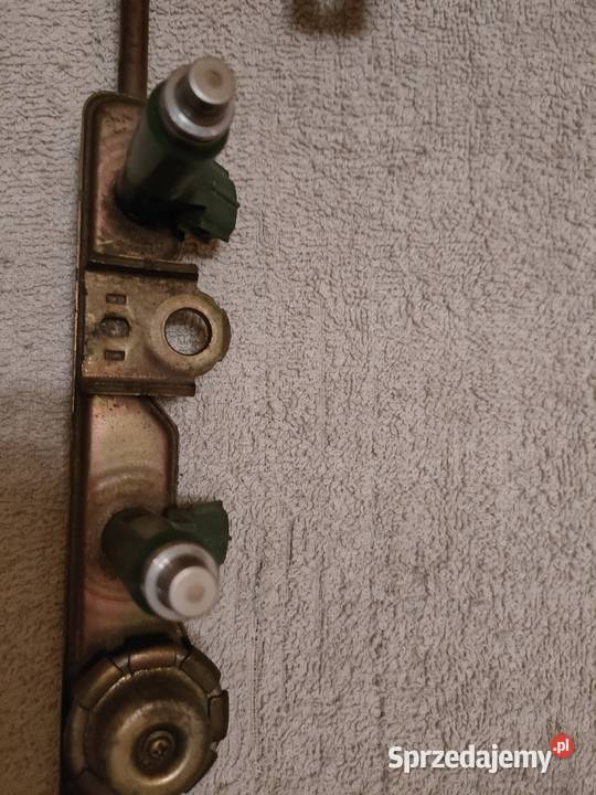 Listwa Wtryskowa Toyota Celica VII Avensis T25 osobowe Murowanka sprzedam
