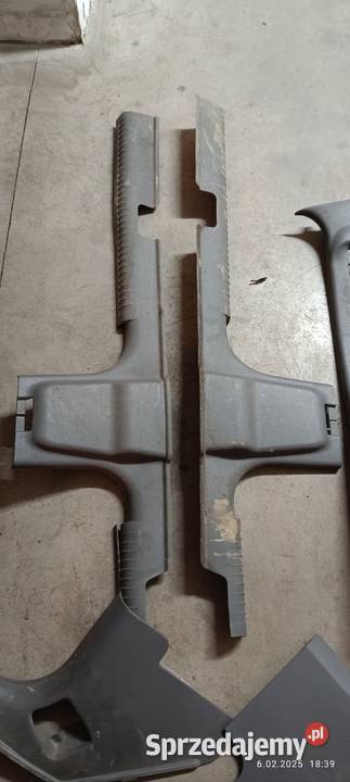 Jeep Liberty 2005 plastiki wnętrza