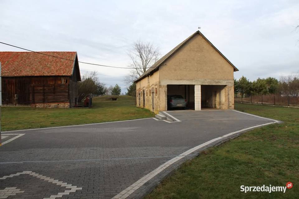 Siedlisko pomiędzy Piszem a Ełkiem w warmińsko-mazurskie Zaskwierki