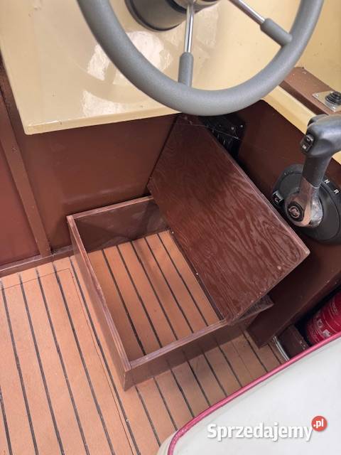 Łódź motorowa SEA STAR kabinowa Wiązowna