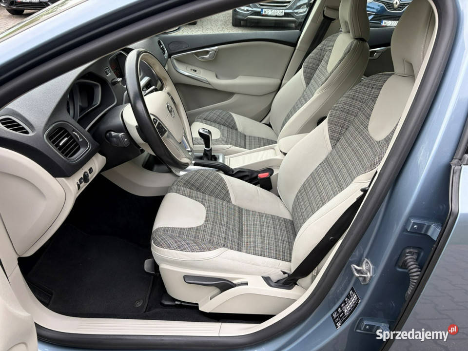Volvo V40 20 D2 Full LED Podgrzewane fotele Zarejestrowany w Polsce