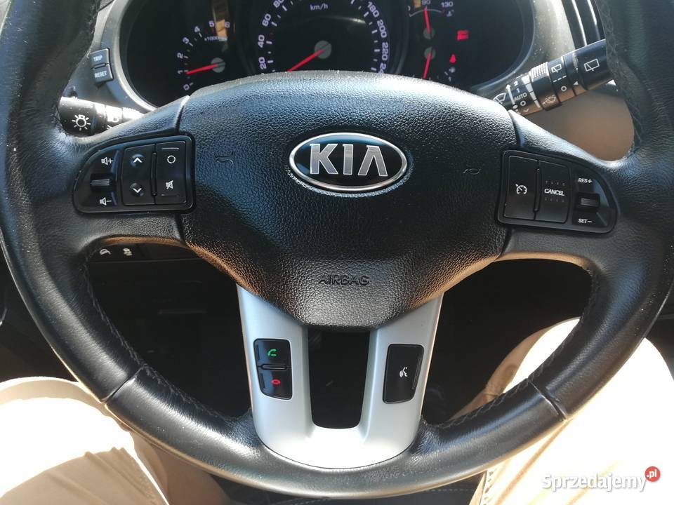 Kia Sportage 17 Crd Biała Perła Leedy