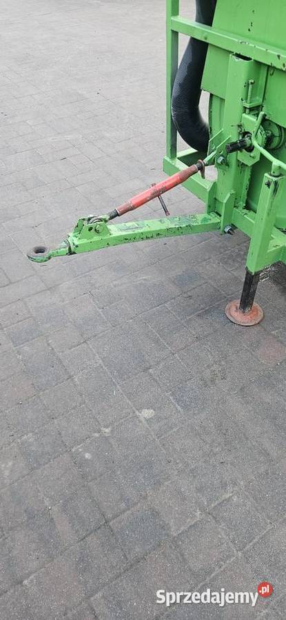 Kombajn do orzechów Tuliłów