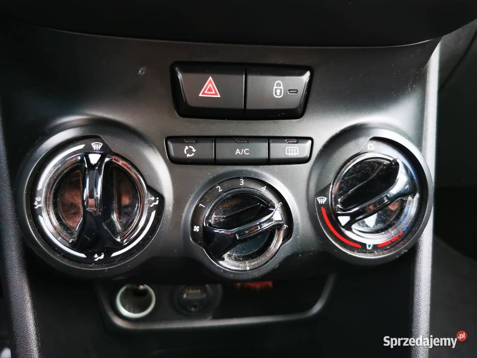 Hatchback 5d 10 VTI 68 Klimatyzacja Manual Warszawa