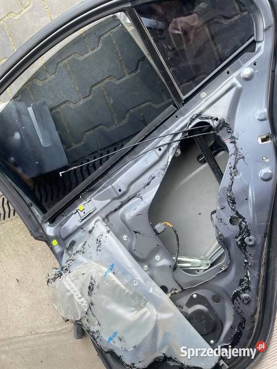 Mitsubishi Lancer VIII drzwi tylne prawe tył Drzwi Stargard sprzedam