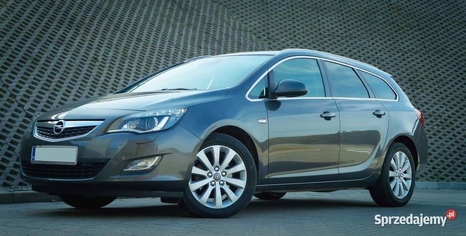 Piękny Opel Astra J Sports Tourer Turbo Astra Polanica-Zdrój
