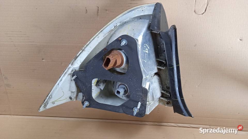 FORD FUSION MK1 USA SEDAN LAMPA TYŁ PRAWA osobowe Zbierkowo