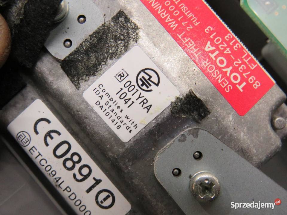 LAMPKA OŚWIETLENIA KABINY RAV4 RAV4 III 06 sprzedam