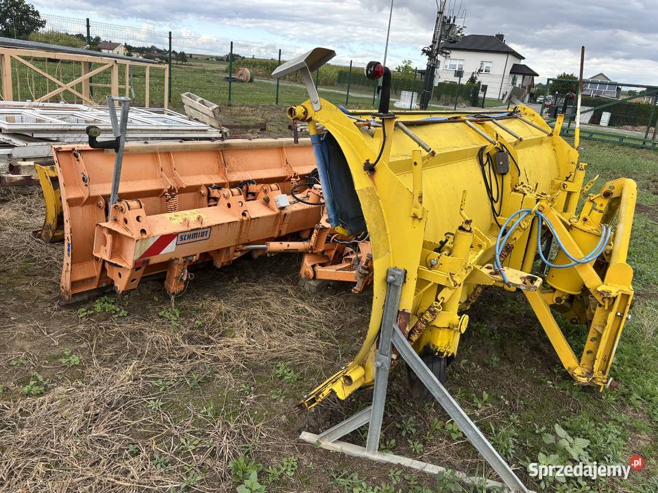 Plug do śniegu koparko ładowarka JCB unimog Piaski