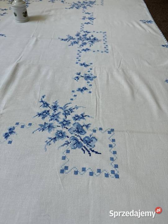 obrus ręcznie haftowany rękodzieło Zabrze