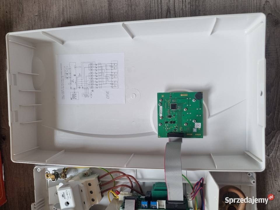 Elektryczny przepływowy podgrzewacz wody KOSPEL Elektryka Solnica