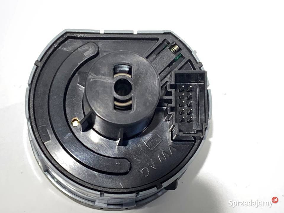 WŁĄCZNIK ŚWIATEŁ SKODA RAPID 5E0941431M PRZYCISK