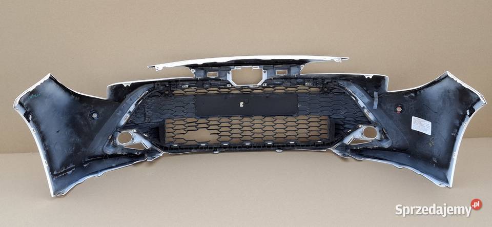 TOYOTA COROLLA E21 ZDERZAK PRZÓD PRZEDNI osobowe Części samochodowe Bieleń