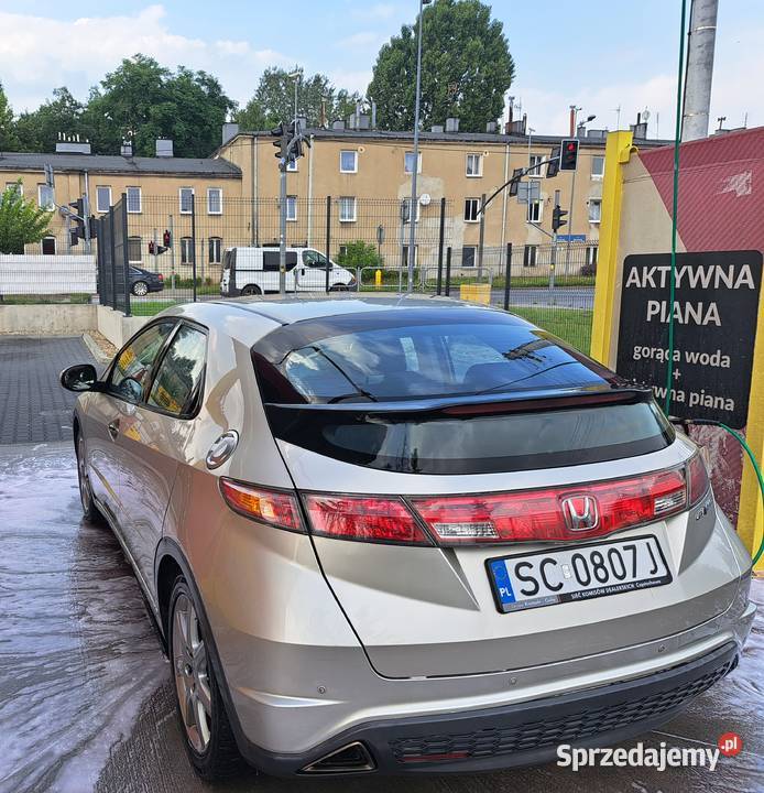 Honda Civic Ufo VIII 2007r 131 23300 srebrny Częstochowa