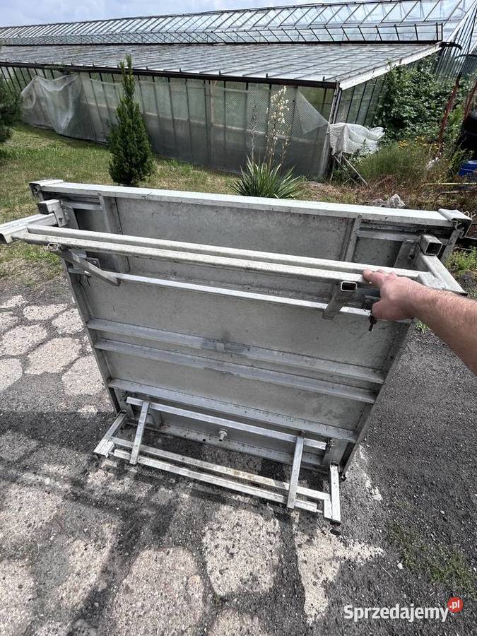 Stół zalewowywystawowy 120x120 wielkopolskie Śmigiel sprzedam