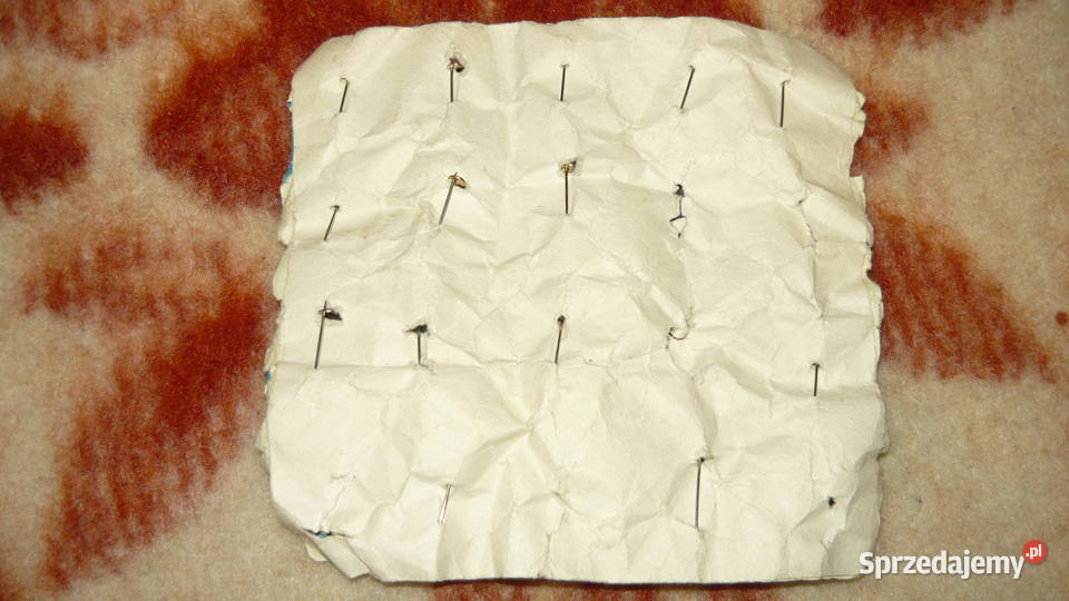 Broszka ozdoba przypinka z modeliny broszki Sokółka