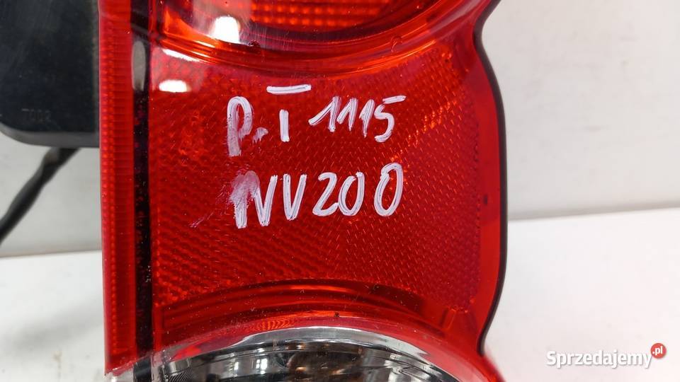 NISSAN NV200 LAMPA TYŁ PRAWA ORGINAŁ Zbierkowo sprzedam