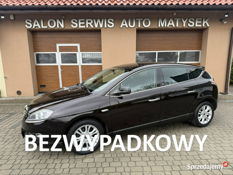 Lancia Delta 14 120 Klimatronik Navi III 2008 manualna Orzech
