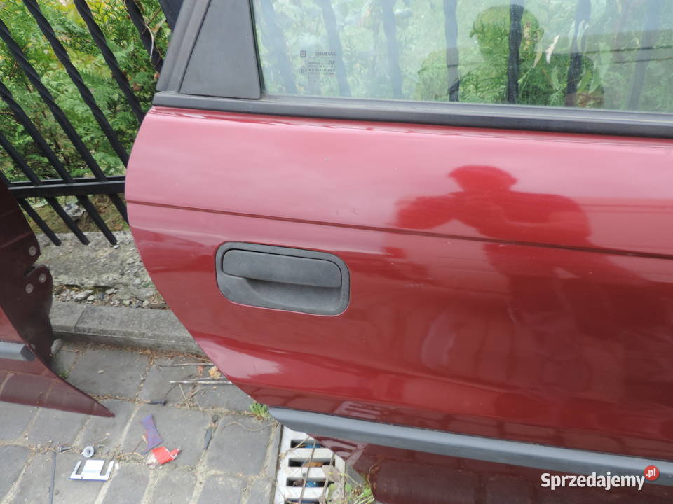OPEL ASTRA F HB 5D DRZWI PRAWY TYŁ KOLOR Z594 Nowy Sącz