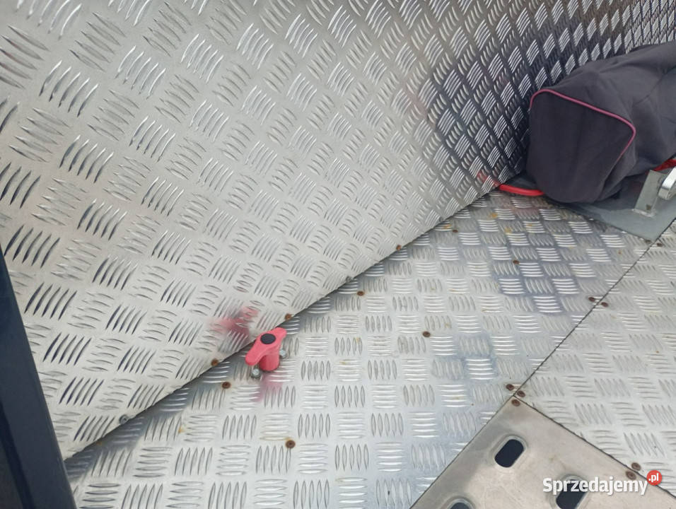 Iveco Daily 35S14 najazd pomoc drogowa wielofunkcyjna kierownica Chełm Śląski