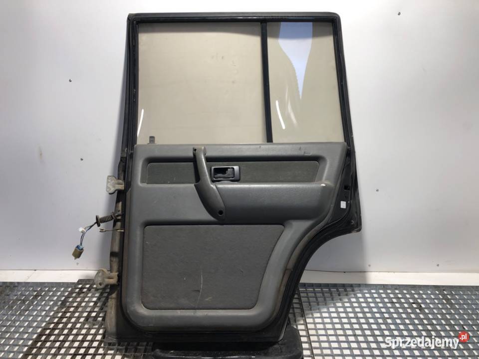 DRZWI PRAWY TYŁ OPEL MONTEREY A Terenowy 9198