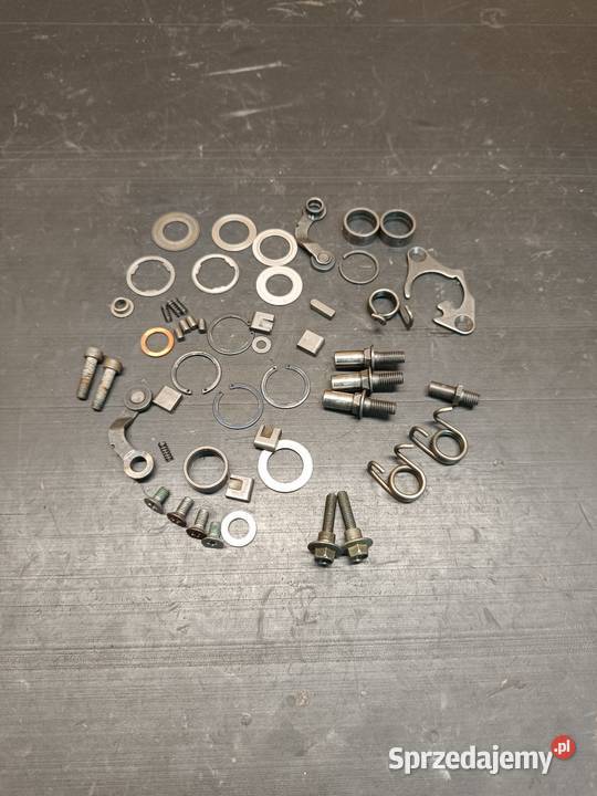 Sprężyna bolec śruba podkładka seger skrzynia Gołaczewy