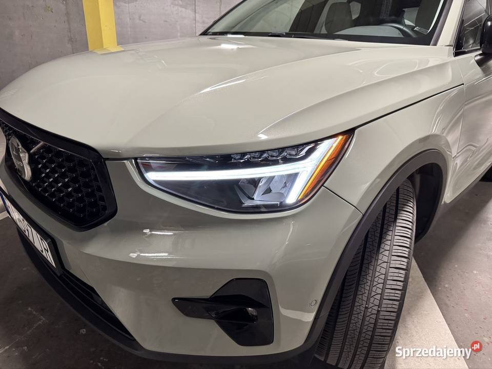 Volvo XC40 B5 AWD MH 4x4 skóry HarmanK panorama światła przeciwmgielne Białystok sprzedam