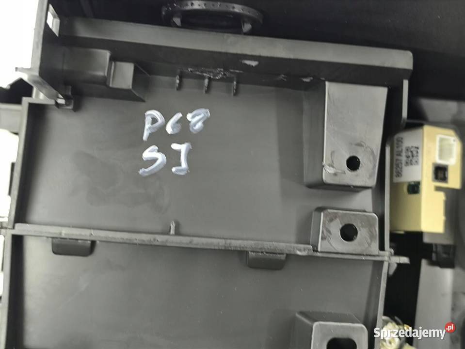 PODŁOKIETNIK TUNEL SRODKOWY SUBARU FORESTER IV sprzedam