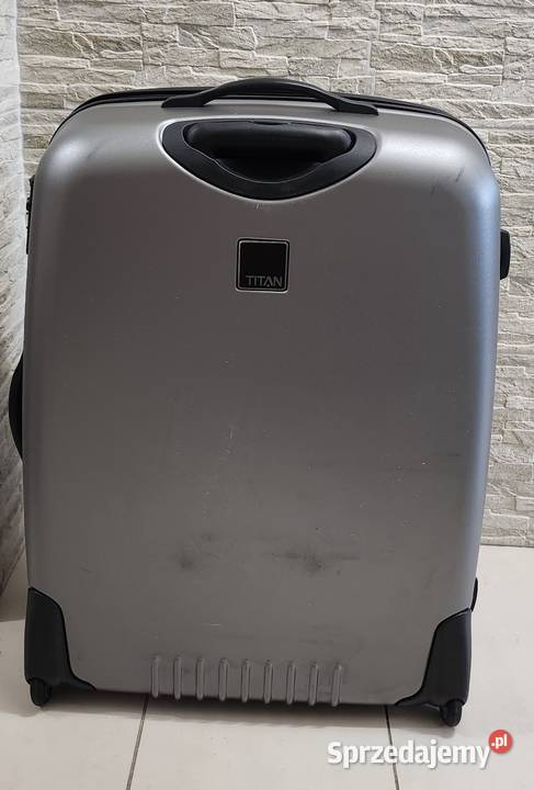 Duża walizka na kółkach Titan Warszawa