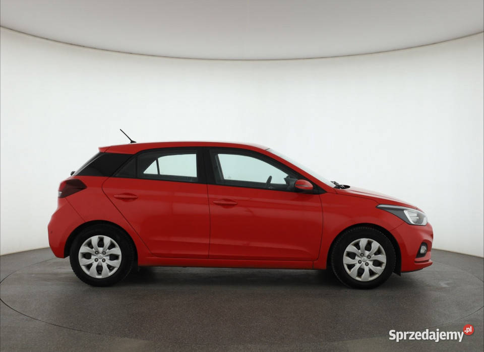 Hyundai i20 12 czerwony Samochody osobowe Piaseczno