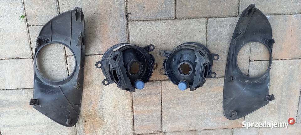 TOYOTA VERSO 0913r Halogeny lewy prawy obudowa osobowe Brzozów