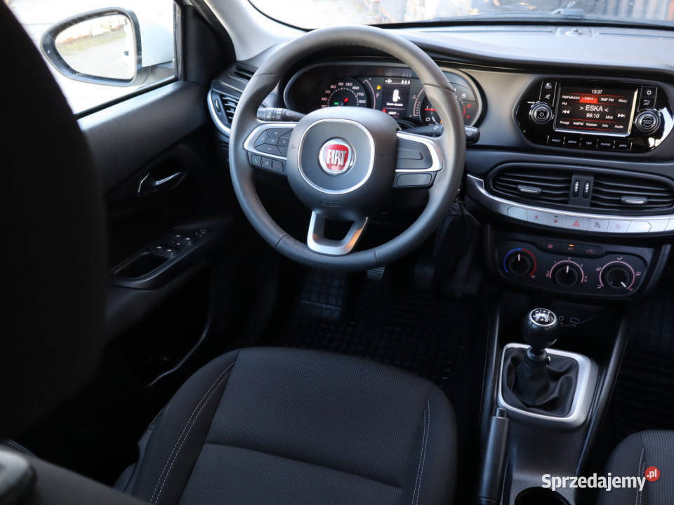 Fiat Tipo 14 TJet Rok produkcji 2018 Tipo Katowice