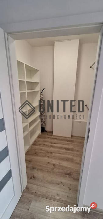 Dom w zabudowie szeregowej 151 m2 5 pokoi 151.6m2 Bielany Wrocławskie sprzedam