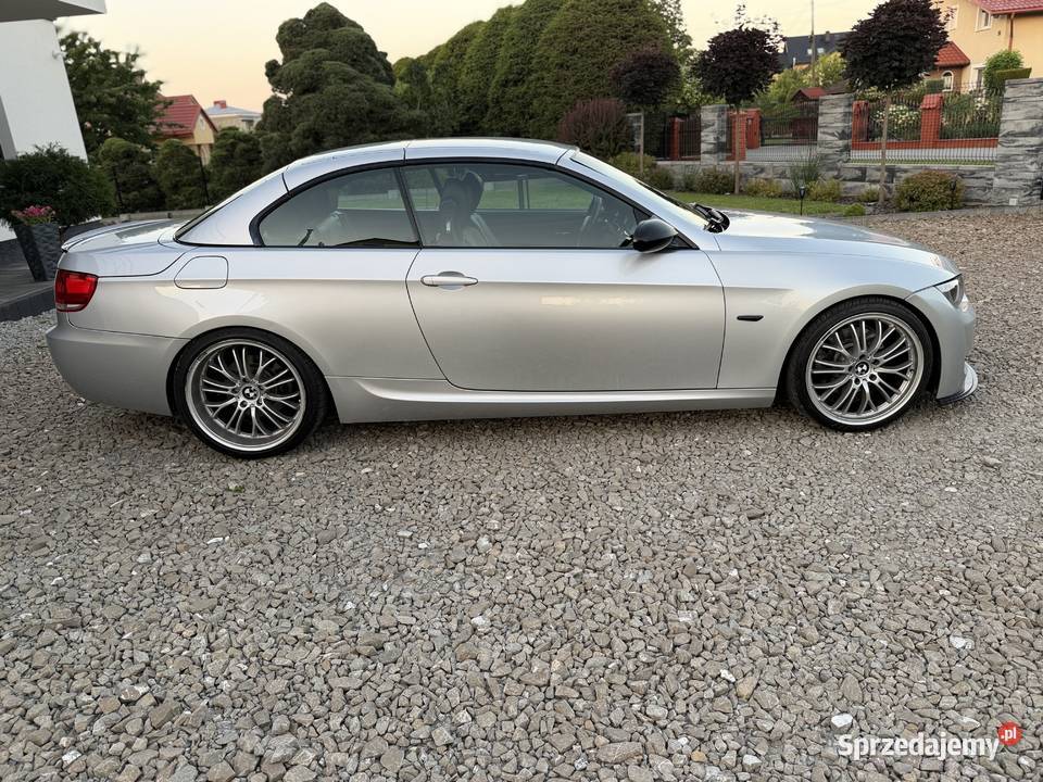 BMW 325 E93 MPakiet 2008r 30 benzyna 242 Manual srebrny Krosno