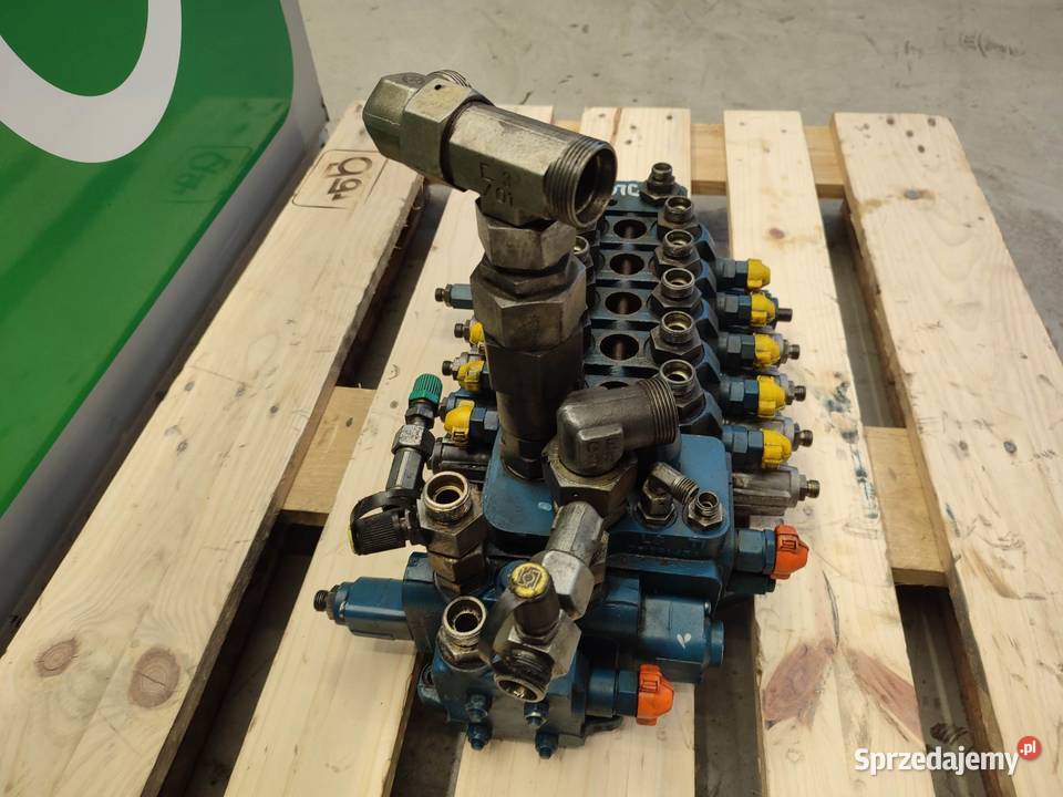 Rozdzielacz hydrauliczny JLG 660 26015700 Wilkowo
