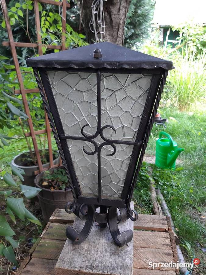 Stara retro lampa zewnętrzna duża latarnia Głuchołazy