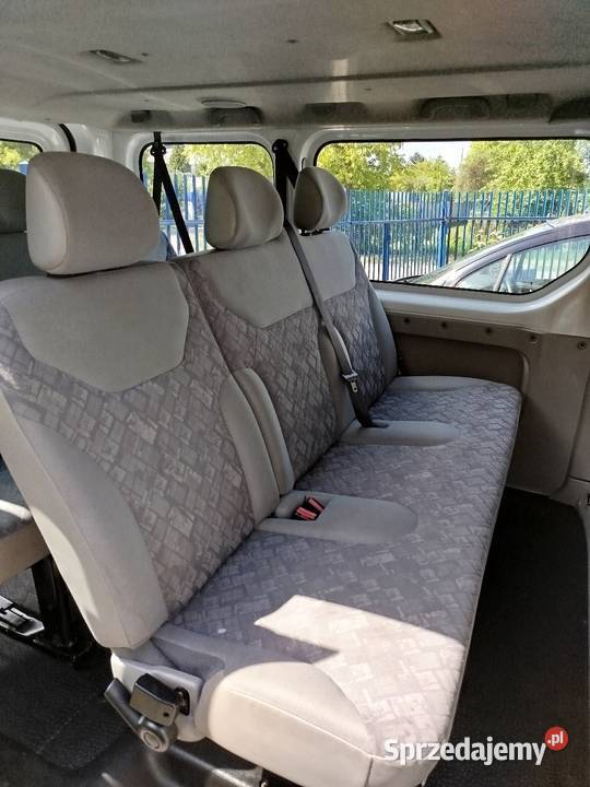 Opel Vivaro 9 osobowy prywatnie 204 przebiegu ABS Dąbrowa Górnicza