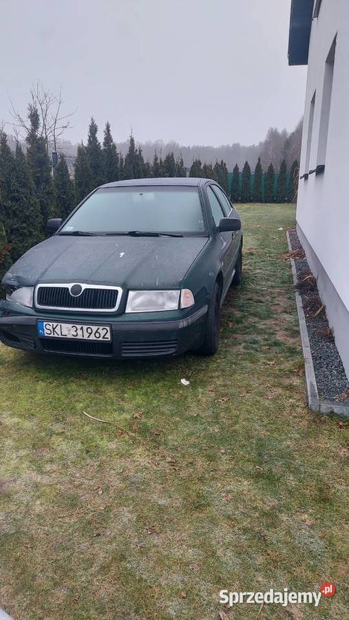 Skoda Octavi I 2002 16 8v uszkodzona
