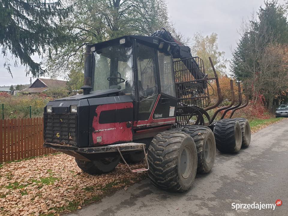 Valmet 820 forwarder ciagnik lesny lkt Leśnictwo podkarpackie