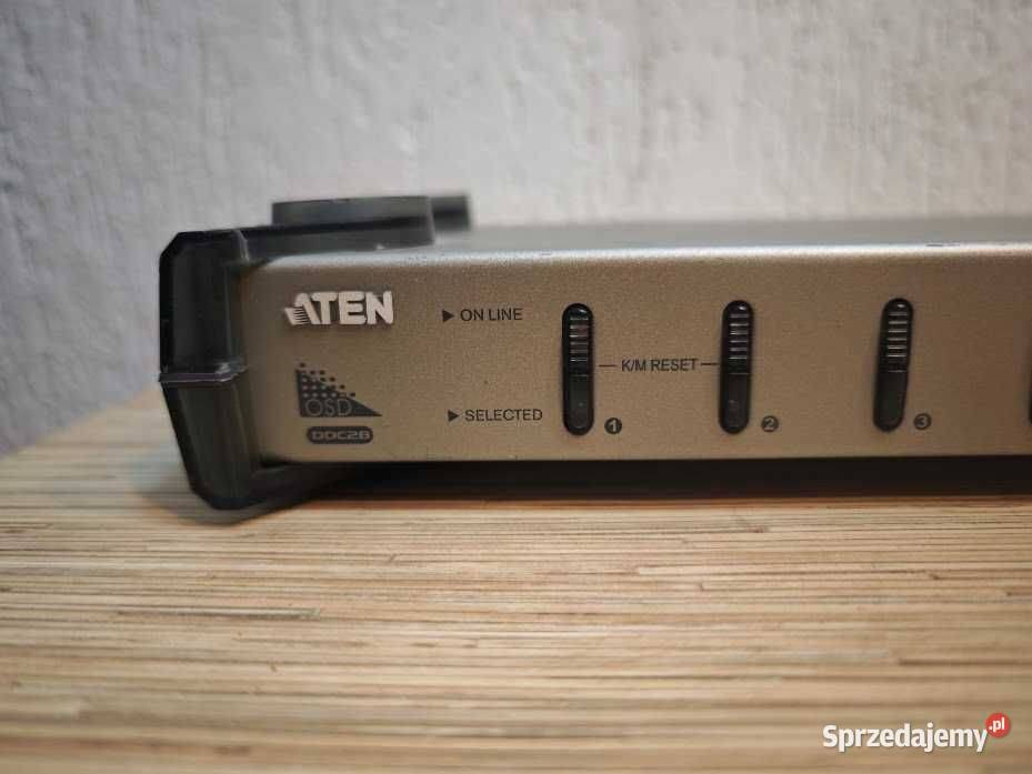 Przełącznik KVM ATEN CS1758 8 komputerów 1 Góra